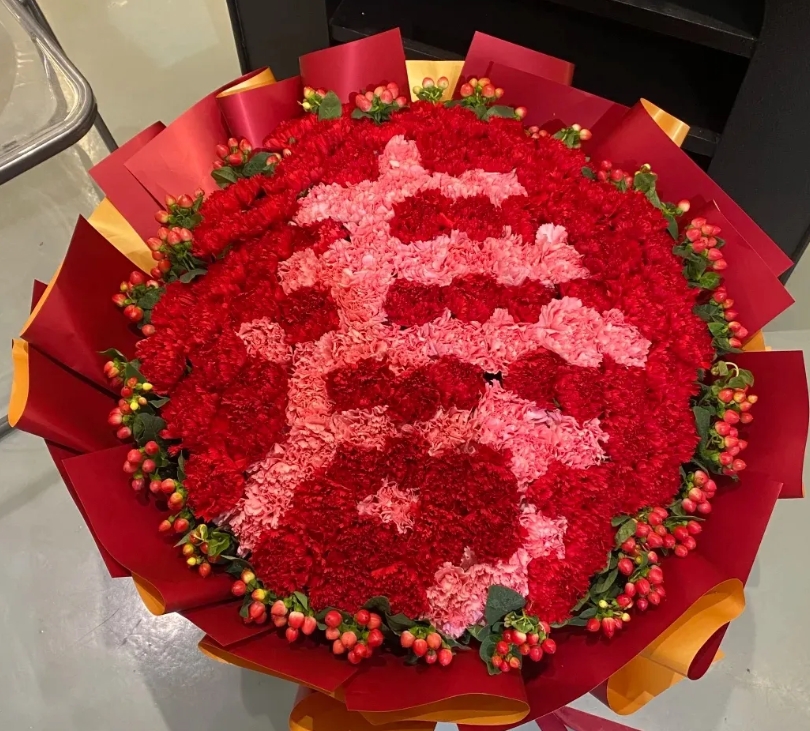 孩子奶奶今天过生日，我特意去订了一束鲜花，不知道为什么，说到鲜花婆婆也不太开心，