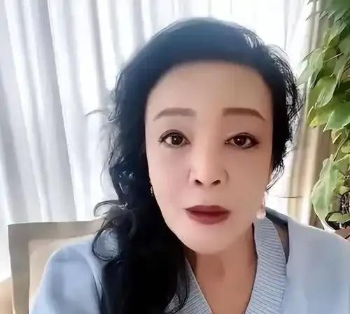 张兰带儿子走出困境终获成功

                         