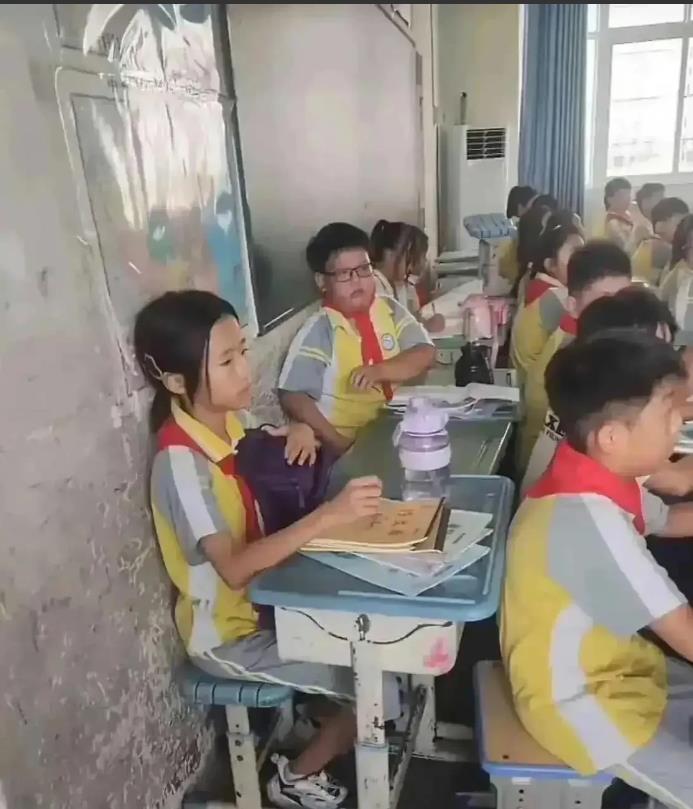 坐最后一排的同学，往往是以后出人头地了人！