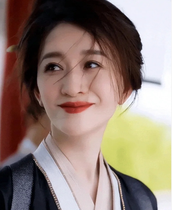 揭秘李小冉的情感生活
