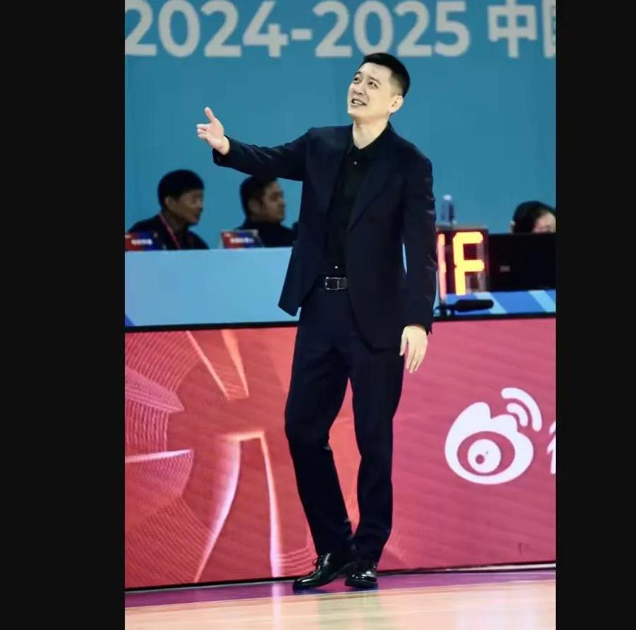 #cba# 杨鸣执教能力太差啊，好好辽宁队被带成什么了。
作为超级强队，冠军强队