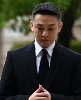 刘亚仁被判刑一年
