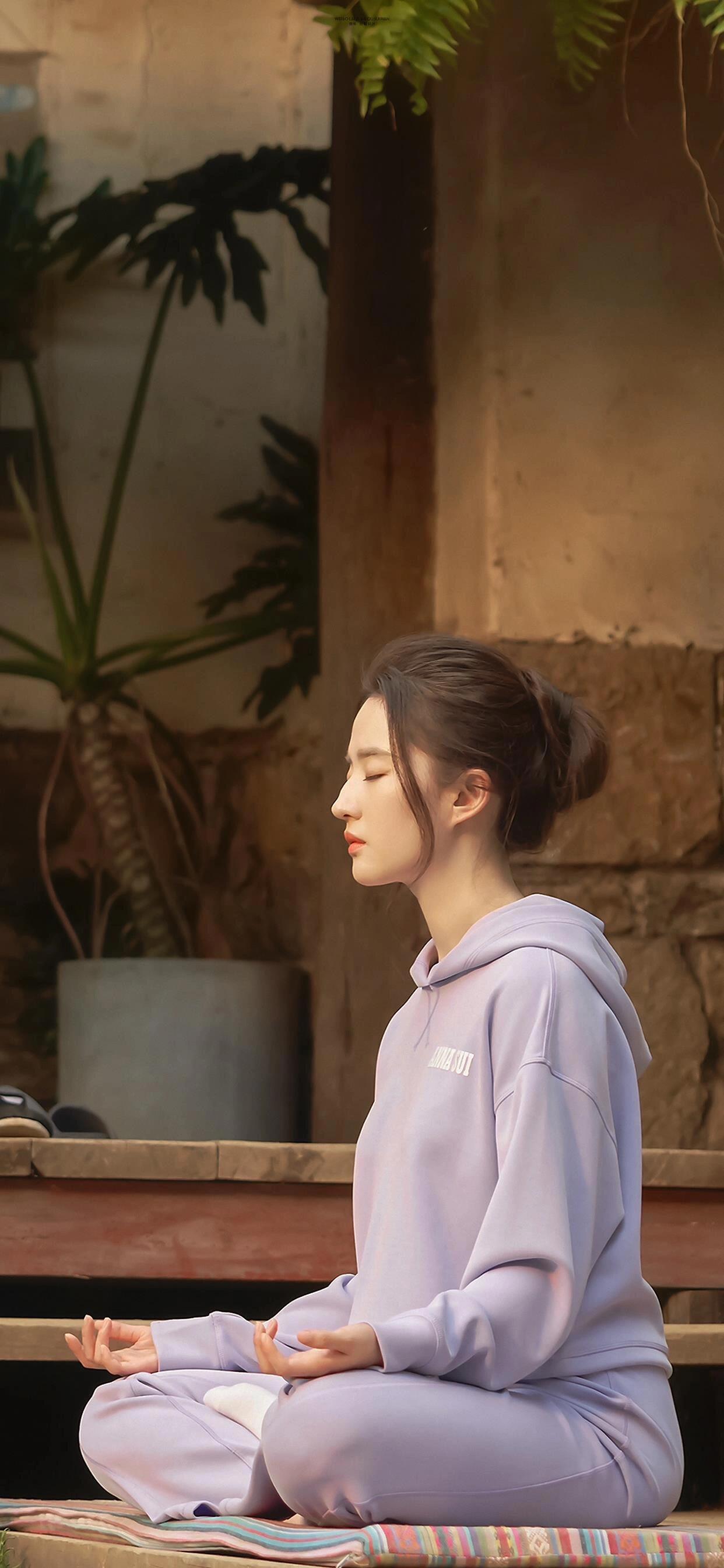 刘亦菲无限卷曲的道路