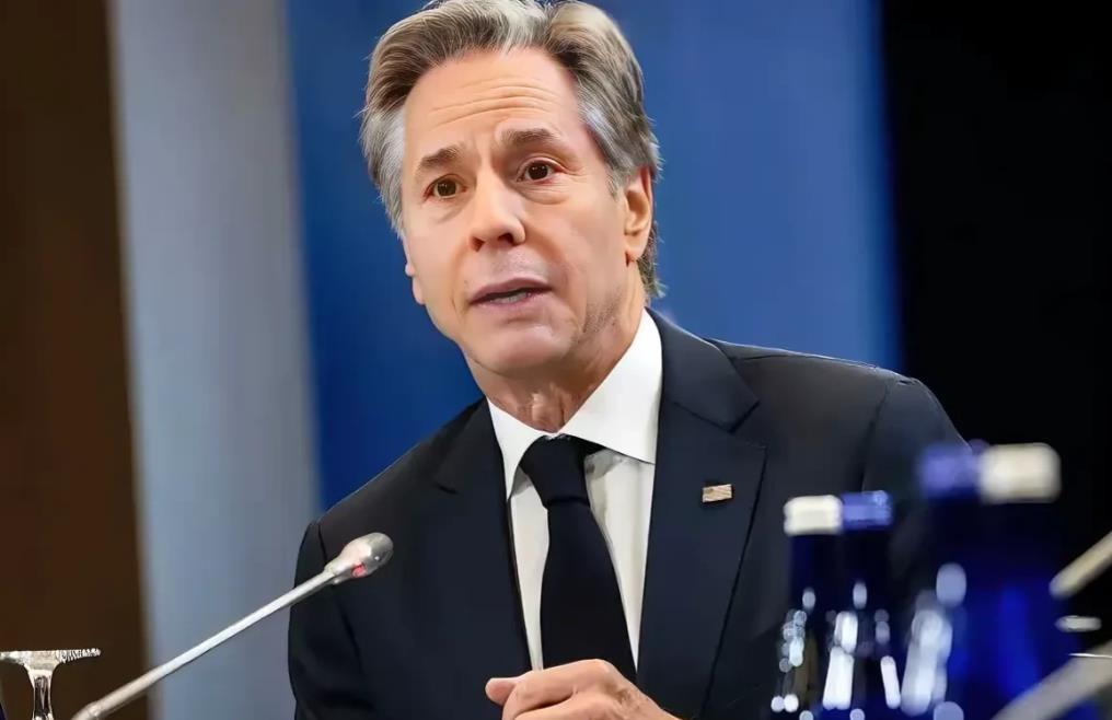 伊朗反击倒计时，布林肯坐不住了！呼吁中东各方保持克制！8月4日，布林肯与法国外长