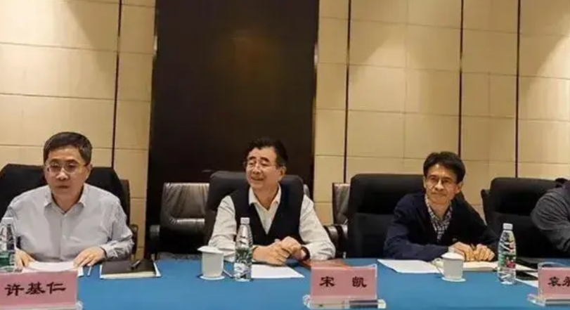 准入，中超的试金石。
今年的准入，是条红线。不合格的不准入。欠薪解决不了的，原来