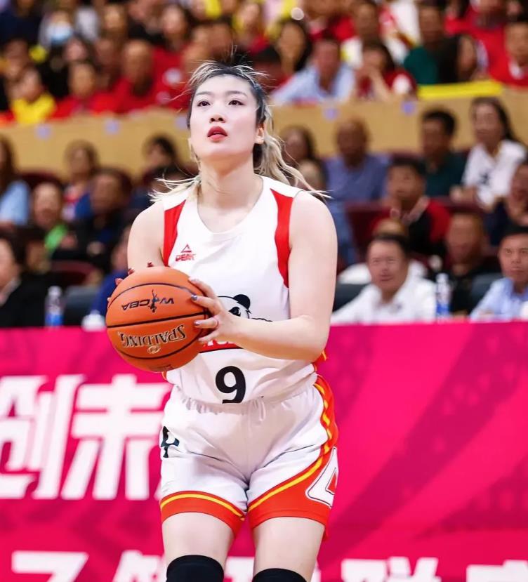 20连胜！四川女篮87-46江苏女篮，赛后看个人比赛数据，谁把比赛“打花了”？
