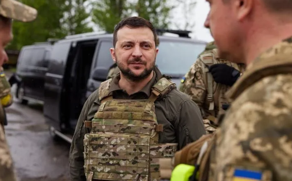 泽连斯基有这个能力吗？
据国际在线网曝：泽连斯基入侵俄领土，欲在俄腹地建立缓冲区