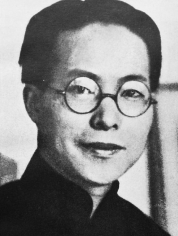 1949年，沈从文喝下煤油割腕自杀，被救后想要拽住妻子张兆和的手，却被冷冷甩开。