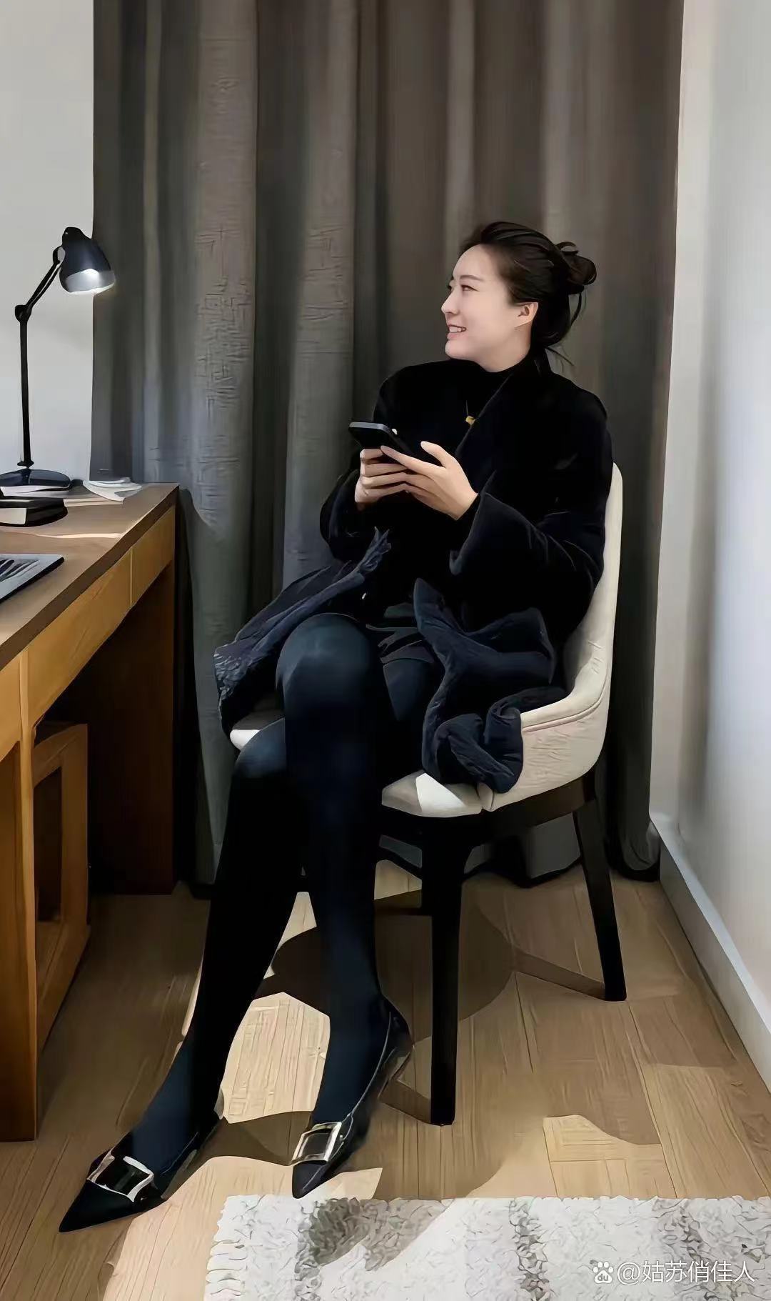 阿姨今年48了依然是风韵犹存啊哈哈哈