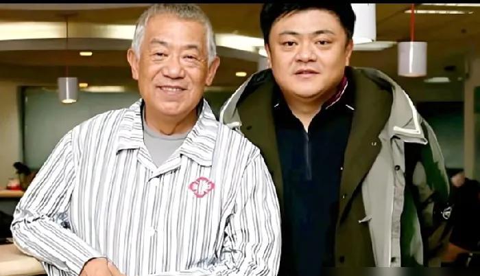 演员高亮，才50岁，肝病发作在家中，救治无效，前几天去世了！

他的父亲是老演员