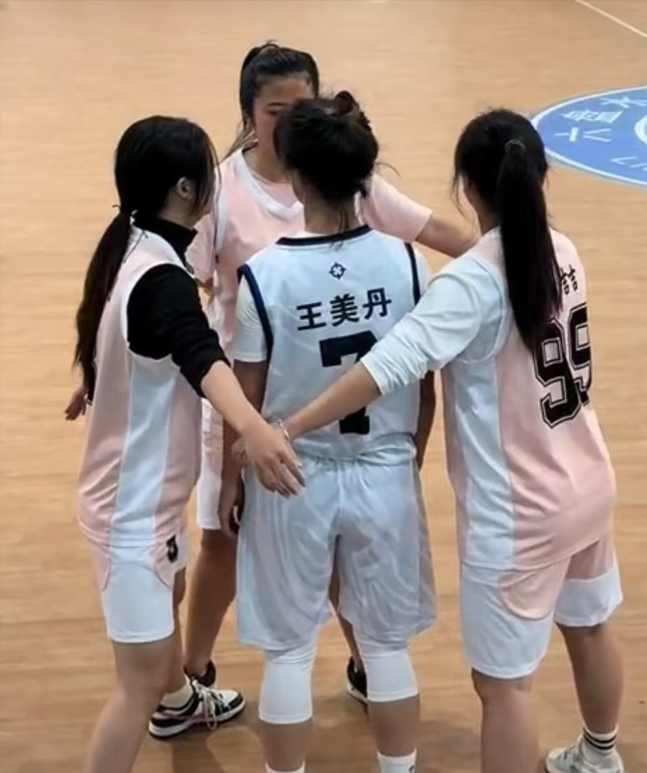令人窒息的防守待遇，这个王美丹是谁？孙铭徽也大太强了吧