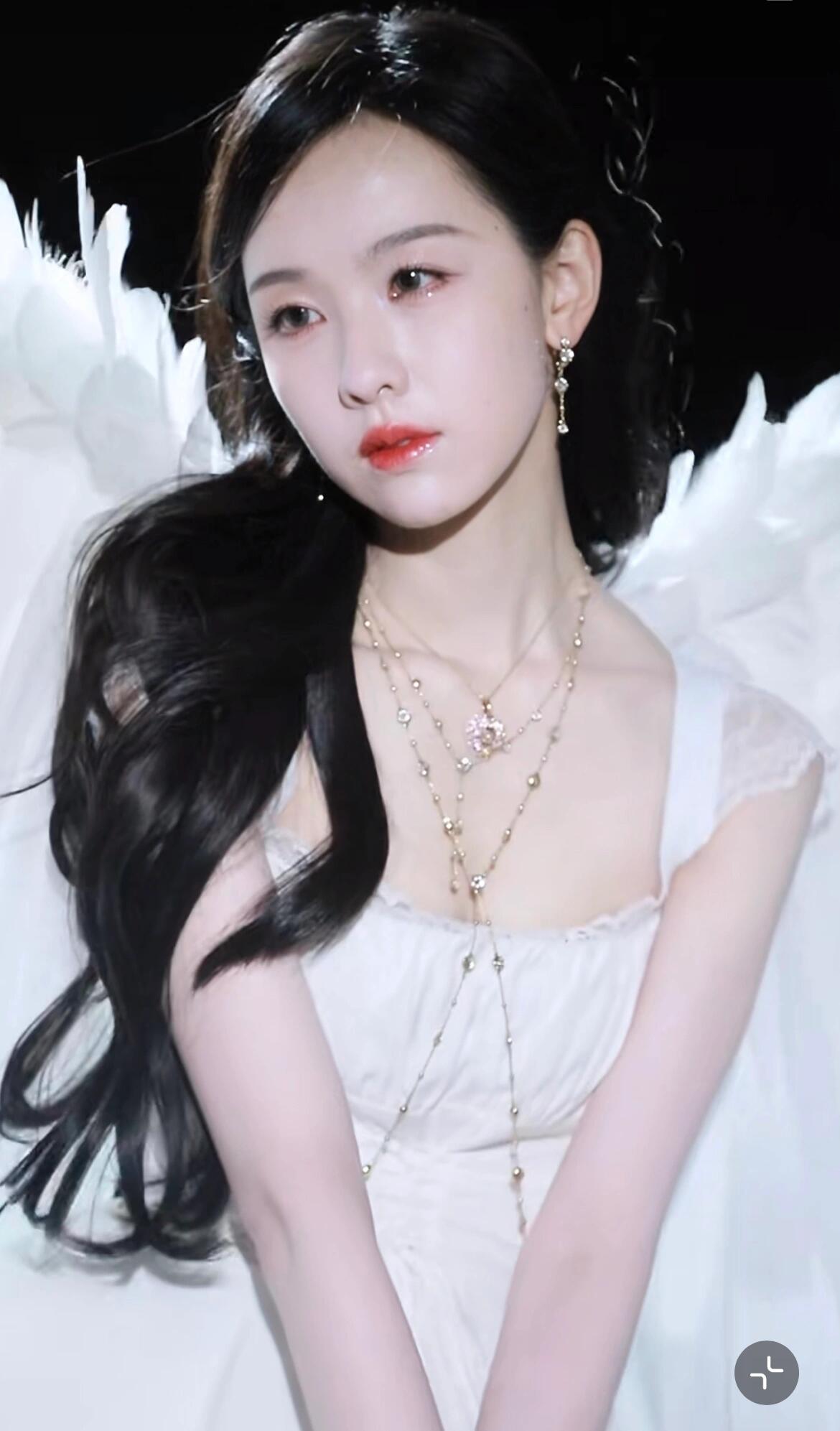 陈都灵摇滚风太酷啦