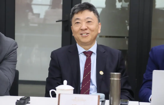 职务犯罪出现冤假错案，可不是单方面的原因，而是多种因素搅和在一起导致的。职务犯罪
