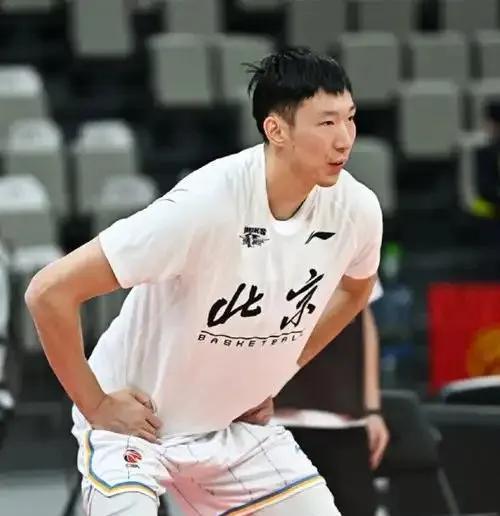 我心目中的CBA全明星首发
南区                     
胡金