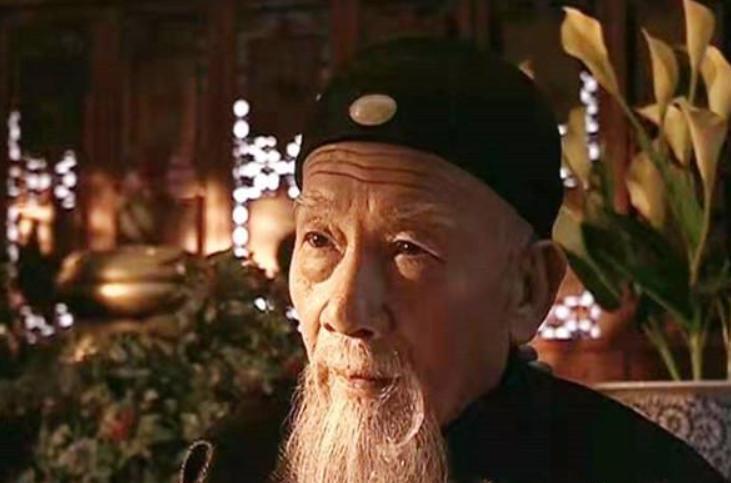 李鸿章接母享福，老妈霸气侧漏，八抬大轿露大脚