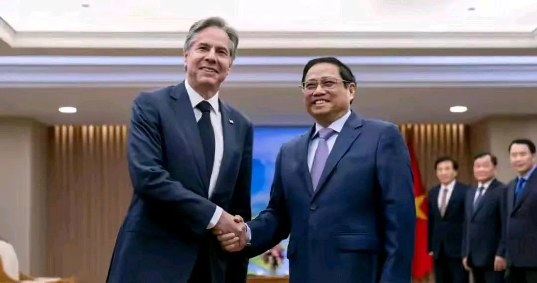 这一次美国报复不过夜，越南估计都懵了。
美国国务卿布林肯前脚刚离开越南，后脚越南