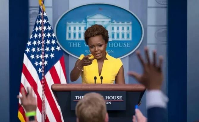 美国发言人语出惊人！面对美国制裁俄罗斯却贸易增长的疑问，她巧妙回答：“制裁归制裁