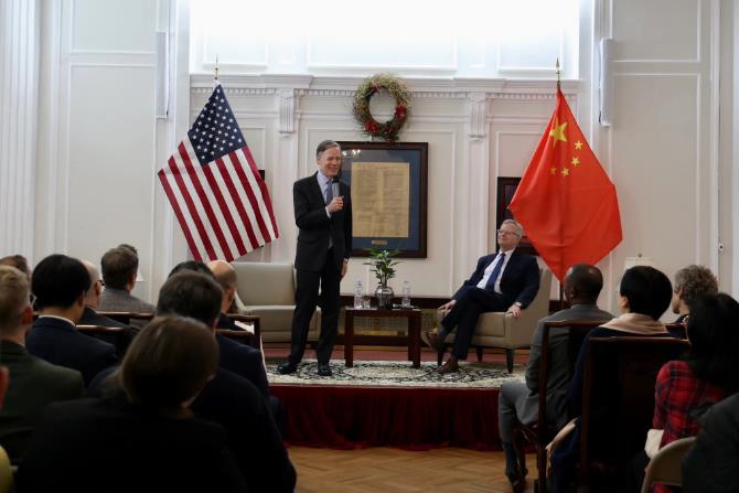 美国驻华大使伯恩斯今天写道：“在最后一次以大使身份的访沪（上海）之行，我感谢我们