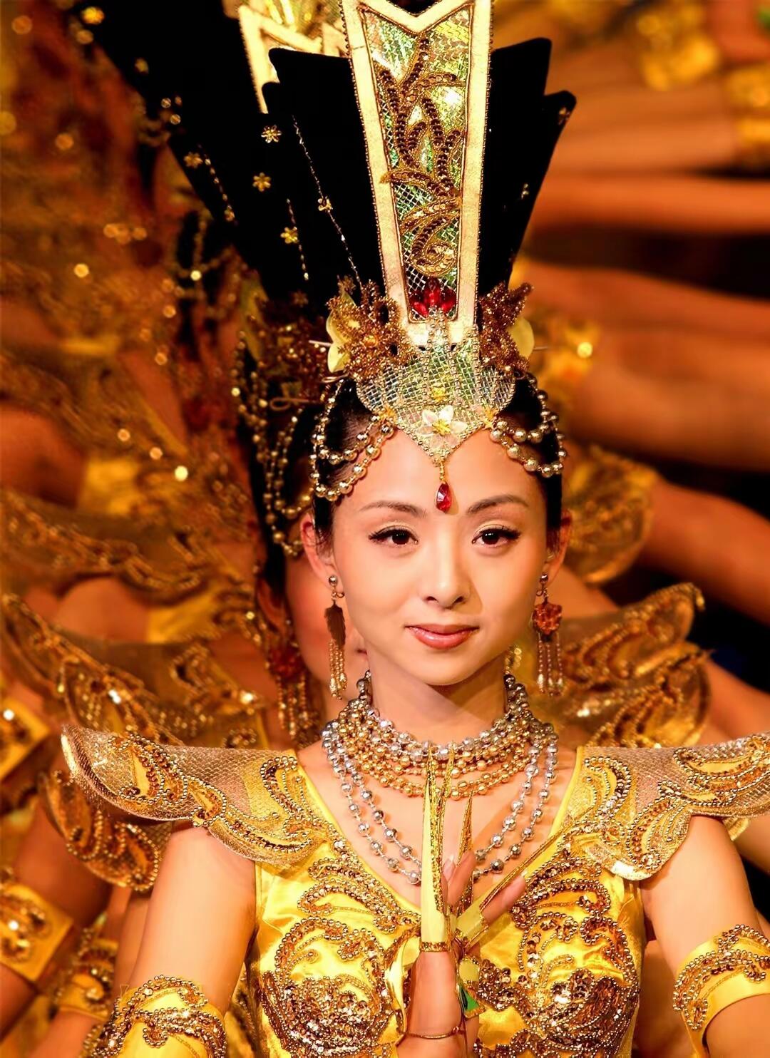 邰丽华：拒豪门、找真爱，幕后生活更精彩