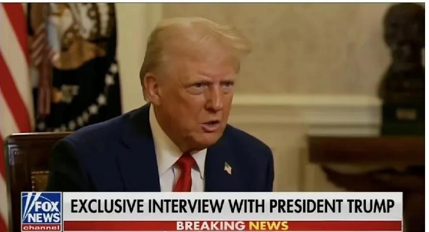 Trump抱怨Biden，停不下来。记者插话：我想谈谈经济，导播提醒我，该谈经济