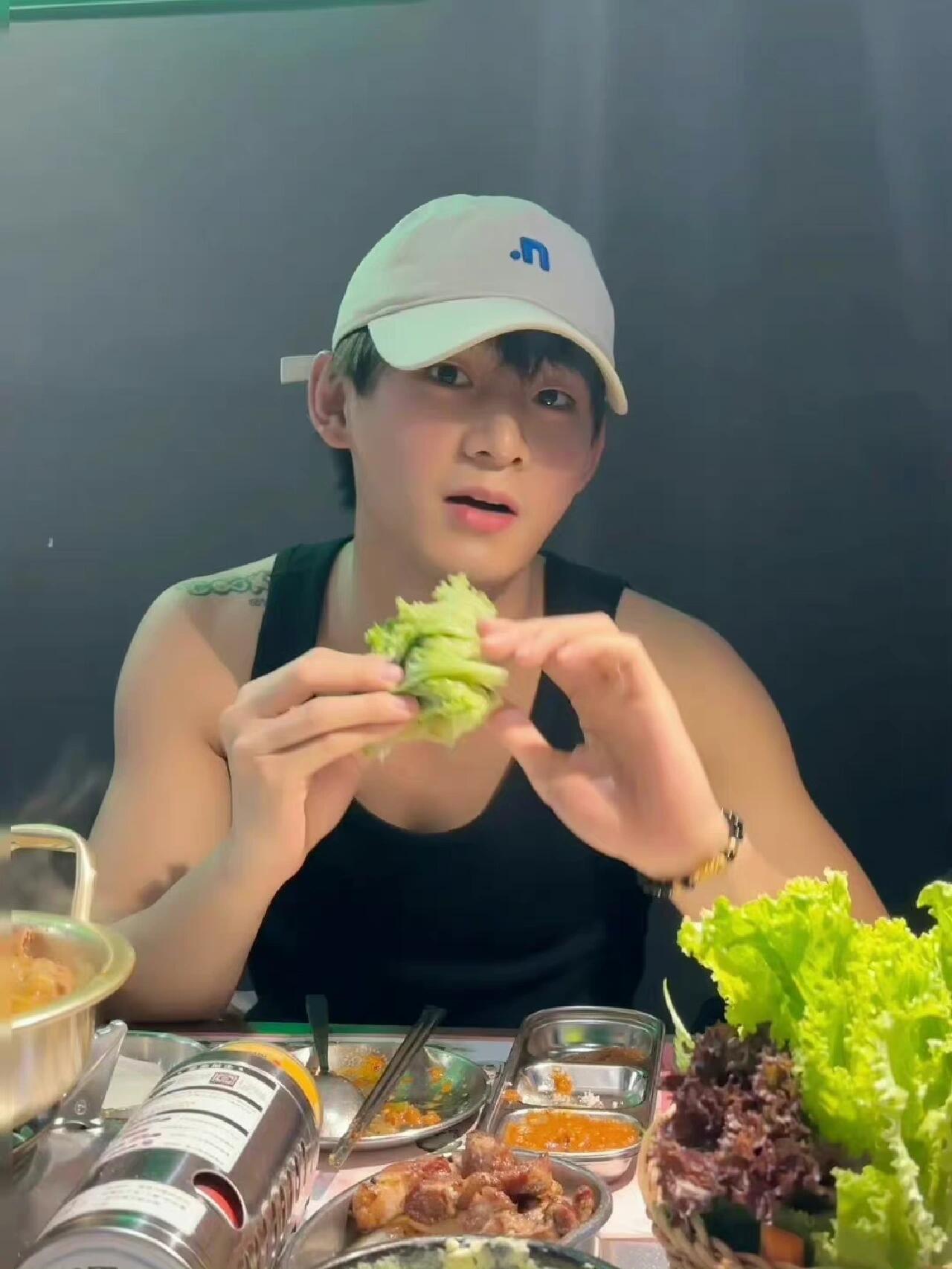 运动型男孩姚琛