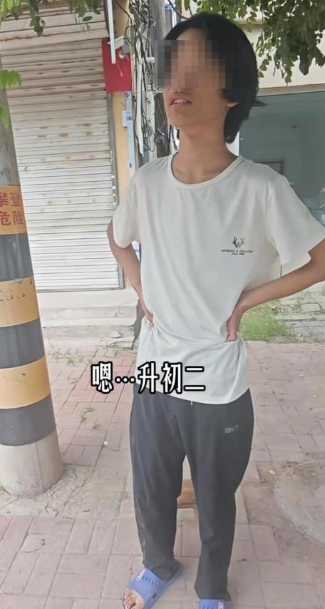 泪目！父亲患癌去世，母亲强直性脊柱炎，13 岁男孩摆摊卖玉米赚钱养家！而他说：“