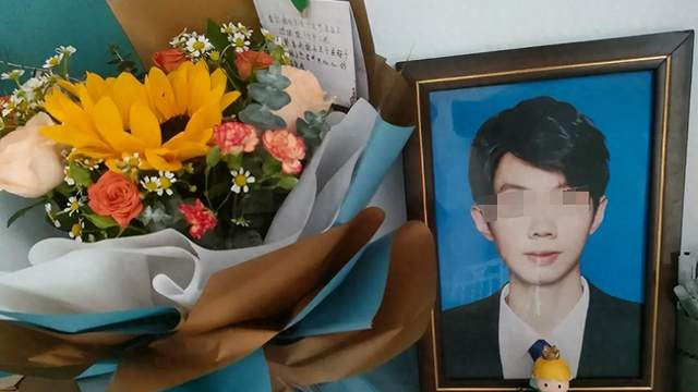 18岁弟弟轻生，姐姐举报父亲代孕，父亲坚称找大师算过，他命中该有2子