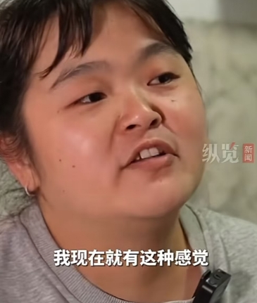 理发师晓华绝对的人间清醒，所以在她身上可以看到自知之明以及脸上的风清云淡。喜欢这
