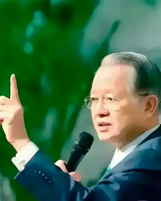 昨天，德国驻华大使馆发文称，德国坚定地与乌克兰、特别是乌克兰人民站在一起

1.