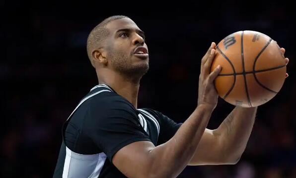 NBA常规赛，马刺109-128不敌灰熊，赛后保罗受访时称，新援福克斯为前全明星