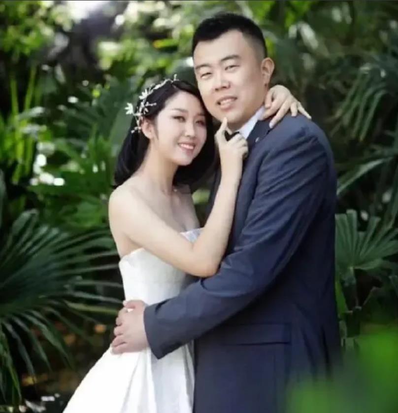赛后采访韩德君，他的一句话让4300万父老乡亲们感动。他说我不是英雄但是我身背辽
