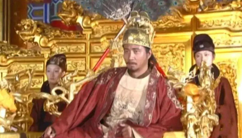 今日话题：为什么越来越多人喜欢明朝了？？？

网友甲：大明才是封建王朝巅峰！就凭