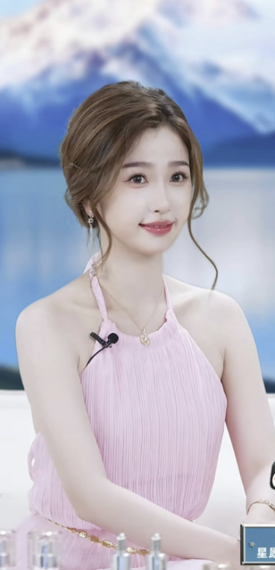 今日女明星直播截图，看看谁的状态最好？Angelababy、虞书欣、周也、孙珍妮