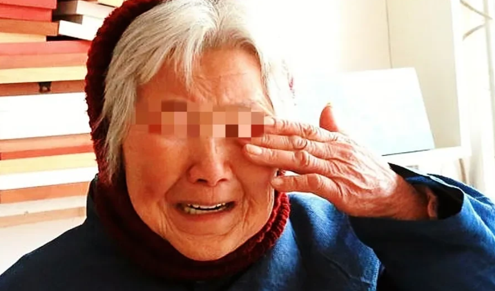 “姜还是老的辣！”北京一大妈，将自己200多万的房子过户给继子，原本想着自己无儿