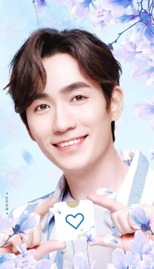 朱一龙算不算是翻盘最顺利的男演员。他的电影资源仅次于雷佳音。胡歌，黄晓明，都已经