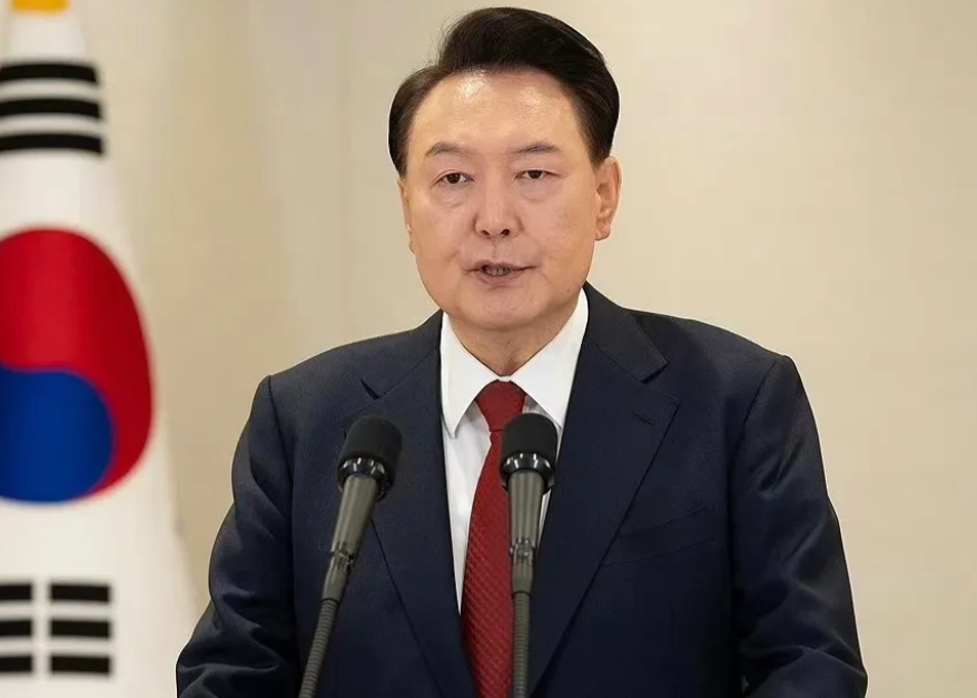 尹锡悦跑了？
韩国宪法法院联系不上尹锡悦了！18日韩国宪法法院表示，在17日和1
