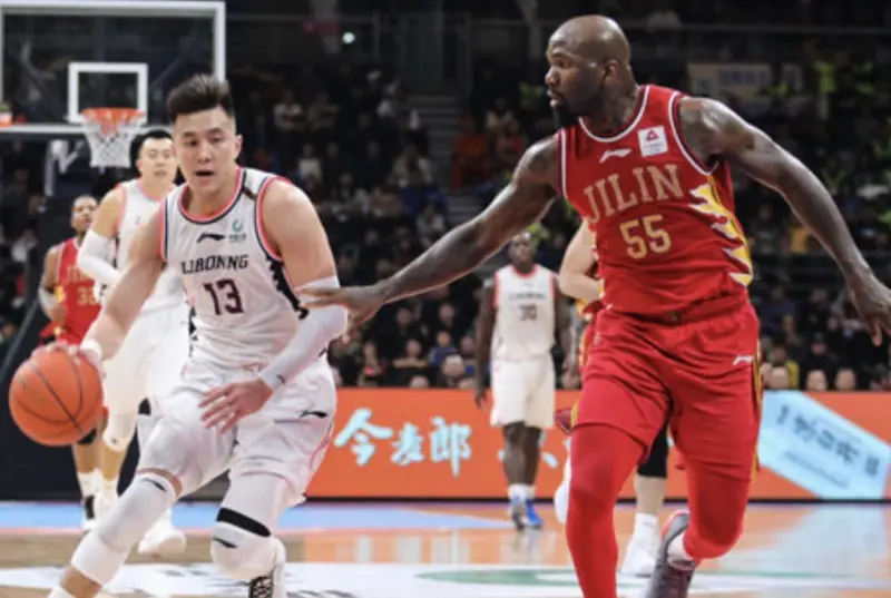 琼斯：我认为郭艾伦是国内最强球员，不要理会“黑粉”谩骂