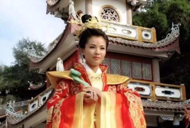别人都是演戏升咖，刘涛却是演戏升仙啊！刘涛在福建人心中地位有多高？

想当年，刘