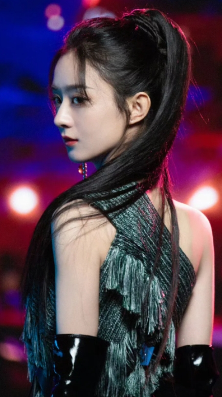 赵丽颖身姿曼妙
