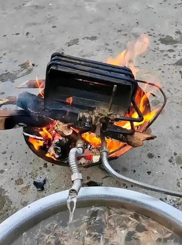  我岳母买的那热水器，出水速度快得惊人。