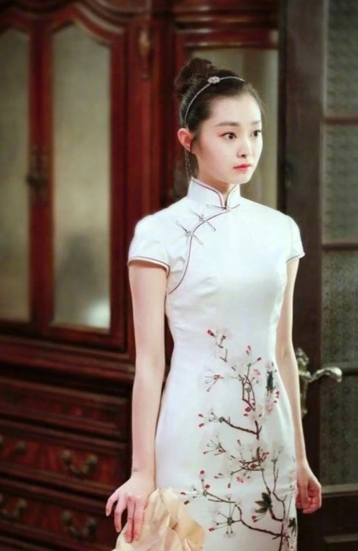 宋轶：美貌与才华并存的女星