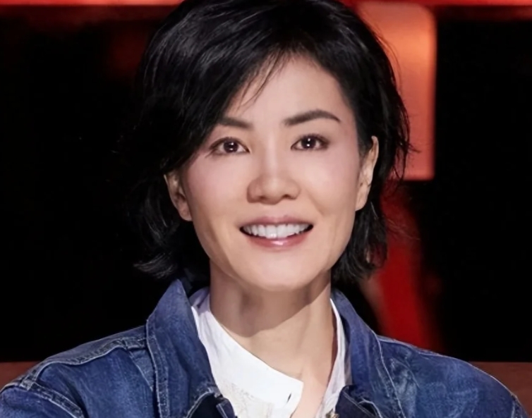 王菲卖房获利千万，网友惊呼：天后真富婆！