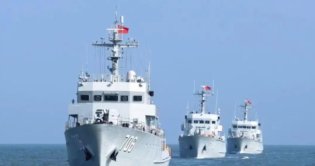 美加军舰驶过台湾海峡，这是要加快中国统一的步伐嘛？统一后能放个假不？名字都想好了