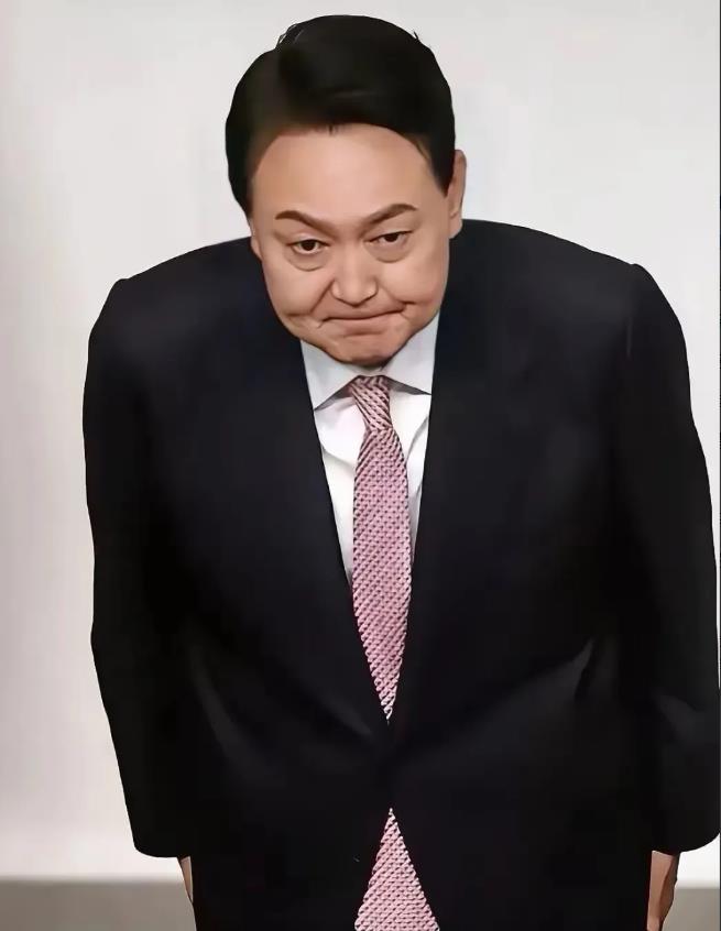 突然了！韩国又传来消息！
​12月16日，尹锡悦被弹劾的48小时后，韩国三大执法