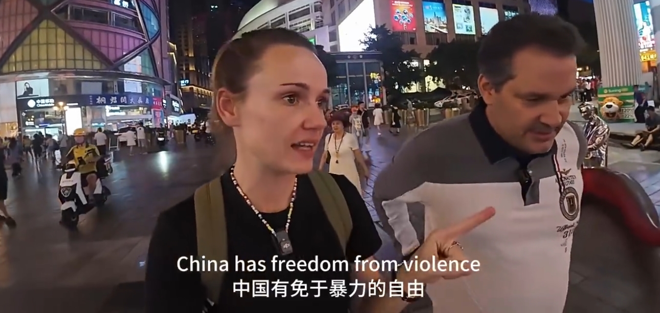 美国女网红：在中国，有免于暴力的自由! ​​​

恐怕有些人，又要生气了!