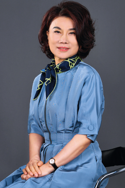 2019年，主持人询问身价百亿的董明珠为什么和亲哥形同陌路？董明珠却表示其原因是