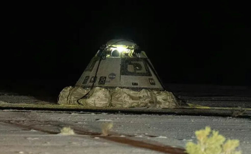 波音星际飞船守住了最后的脸面，安全返回！
美国航天局在星际线飞船着陆后表示，此次