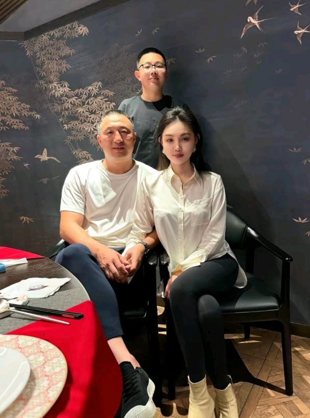女人保养的最高境界，是不是把老公熬成爹