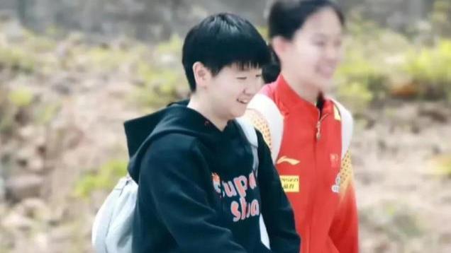 邱贻可女儿获奖！孙颖莎下训开心！王楚钦上线点赞好友直播间！