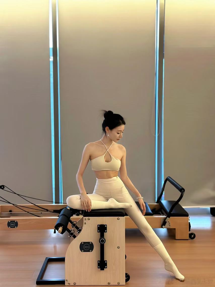 后妈这身材实在太好了哈哈哈哈哈